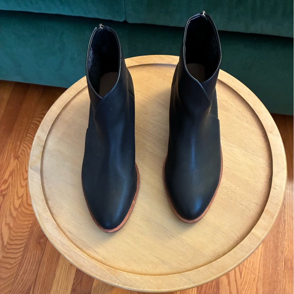 Soludos Venetian Black Ankle Boots, size 7.5 - Picture 6 of 7